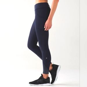 Lululemon Sz 4 BLACK Tight Stuff Tight*25" LIKE NEW CONDITION
